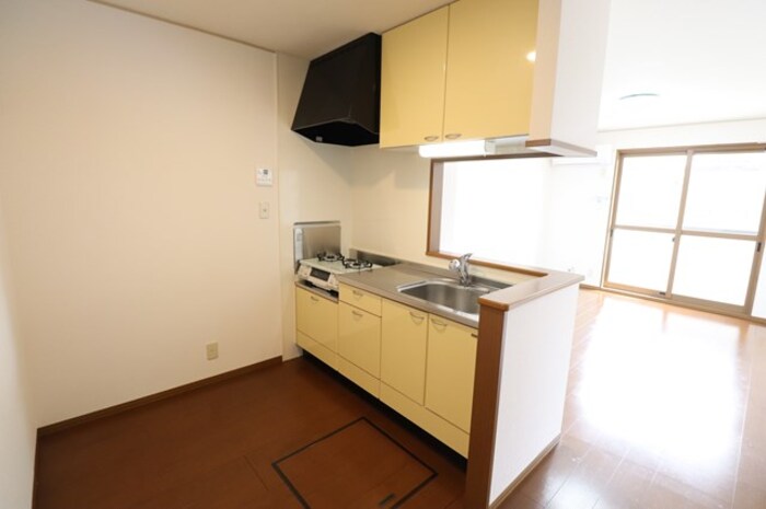 キッチン　対面キッチン（ガスコンロ付）