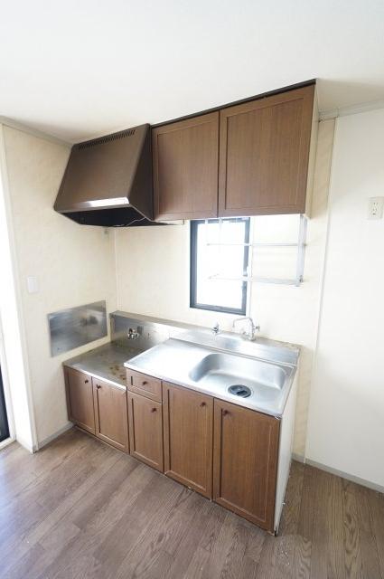 キッチン　※反転タイプの写真になります。