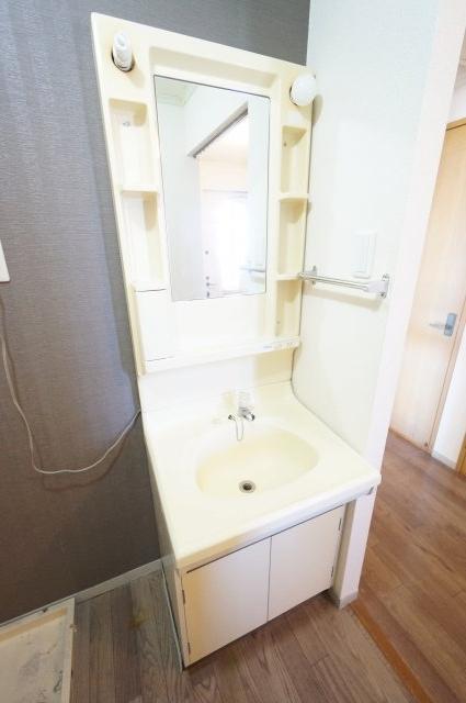 洗面設備　※反転タイプの写真になります。