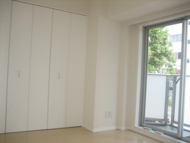 キッチン　洋室？