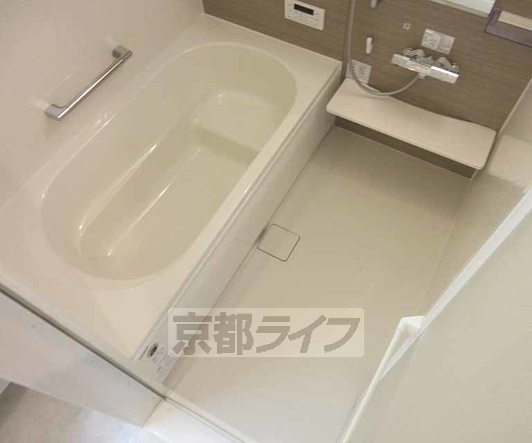 バス・シャワールーム　リラックスできるバスルーム・