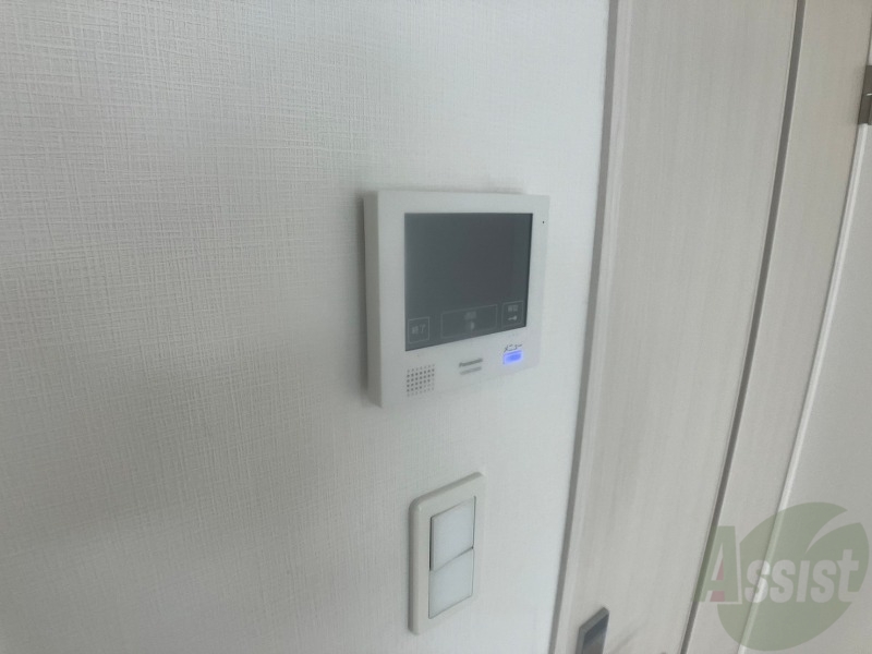 セキュリティ　ＴＶモニター付インターホンです。来客者の顔が見えるので安心！