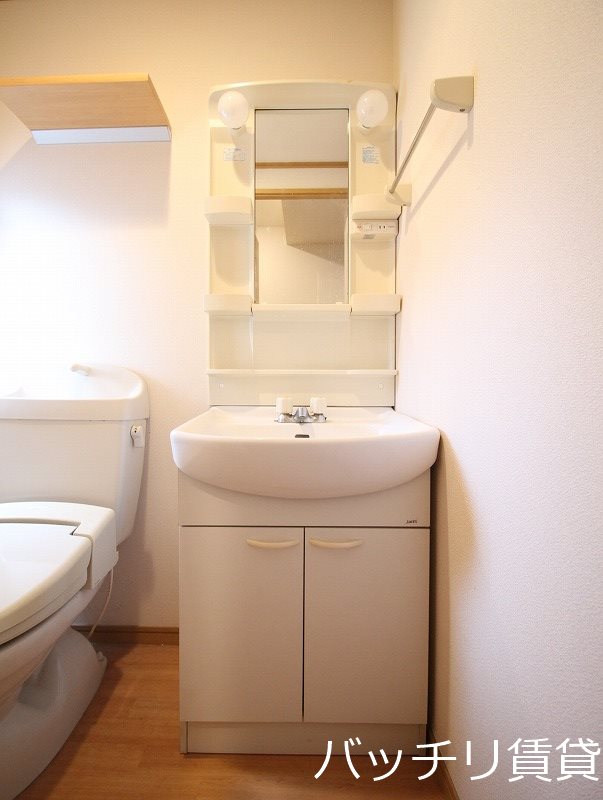 洗面設備　別号室の画像。現況優先。