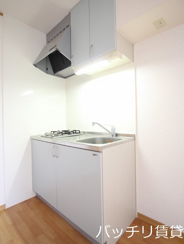キッチン　別号室の画像。現況優先。