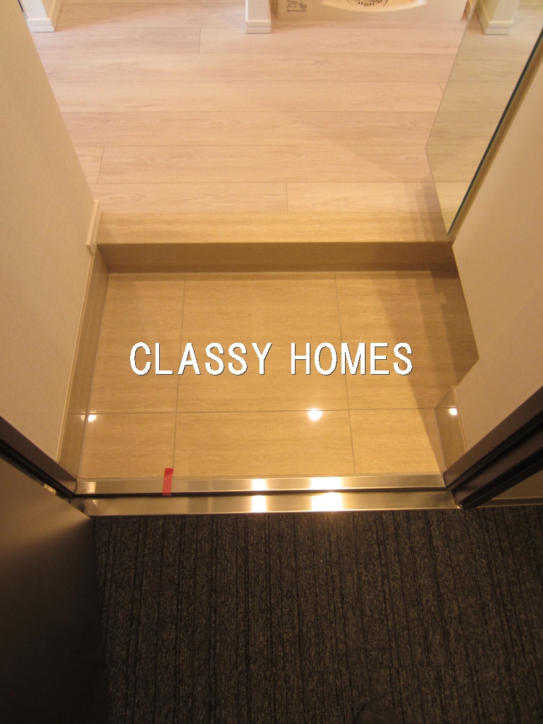 玄関　2015年竣工 アーバネックス三田：玄関