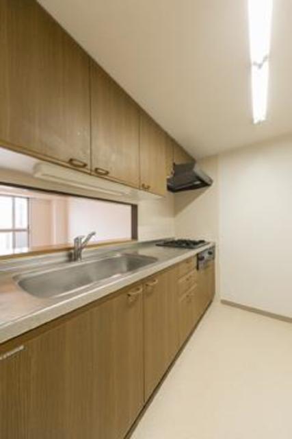 キッチン　※写真は同タイプ住戸です。