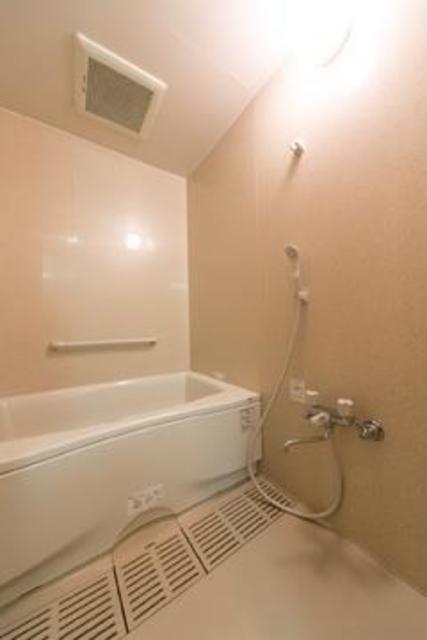 バス・シャワールーム　※写真は同タイプ住戸です。