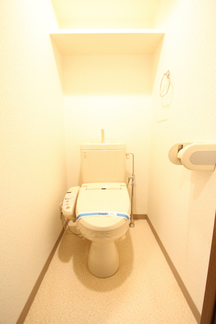 トイレ　ウォシュレット機能付きおトイレ。