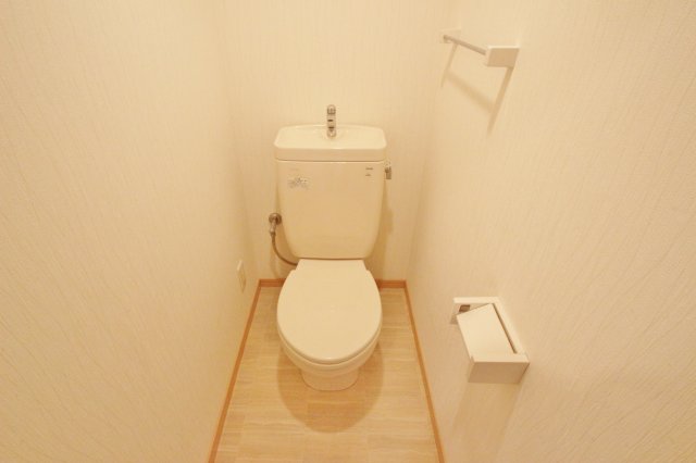 トイレ　※イメージ別号室写真