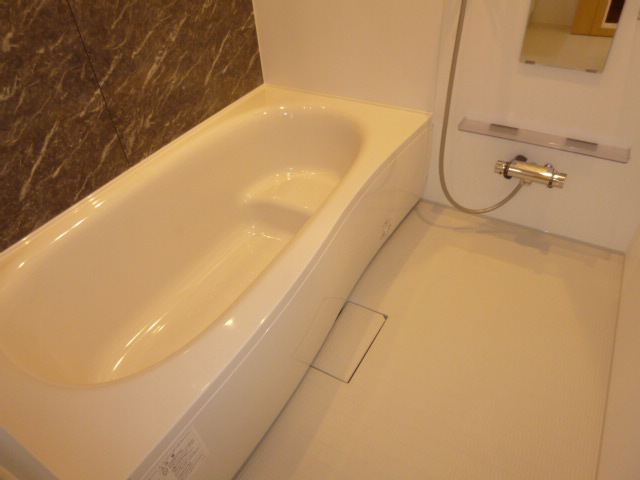 バス・シャワールーム　追い焚きバス