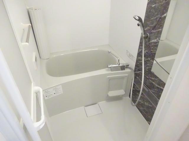 バス・シャワールーム　別部屋参考写真