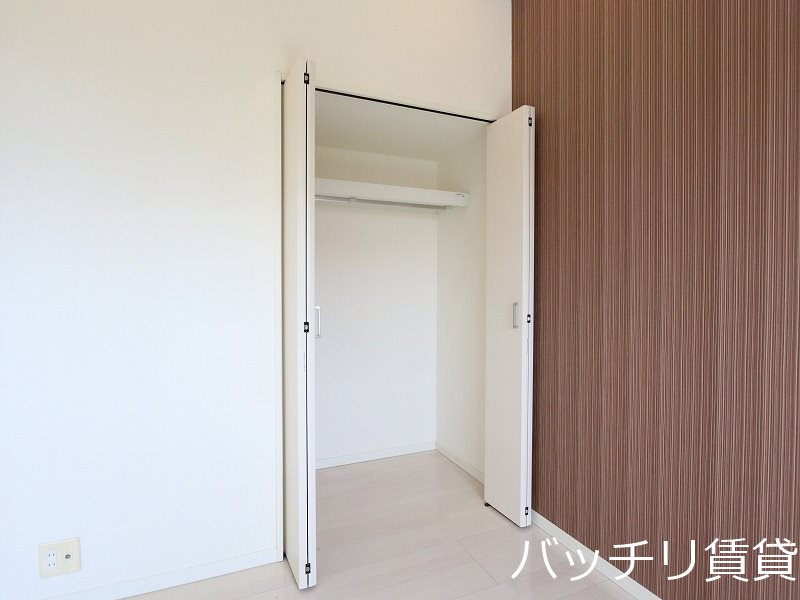 収納　画像は同型タイプの為現状を優先致します。