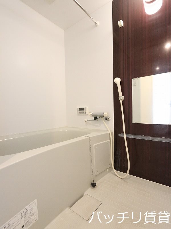 バス・シャワールーム　同型タイプの為、現状を優先いたします。