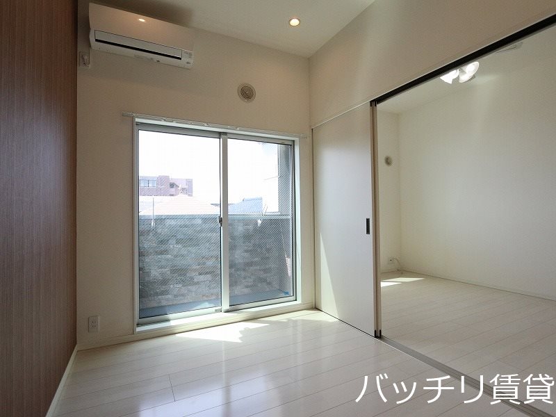 バルコニー　同型タイプの為、現状を優先いたします。