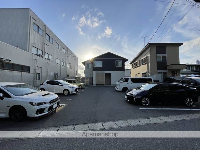 駐車場　駐車場