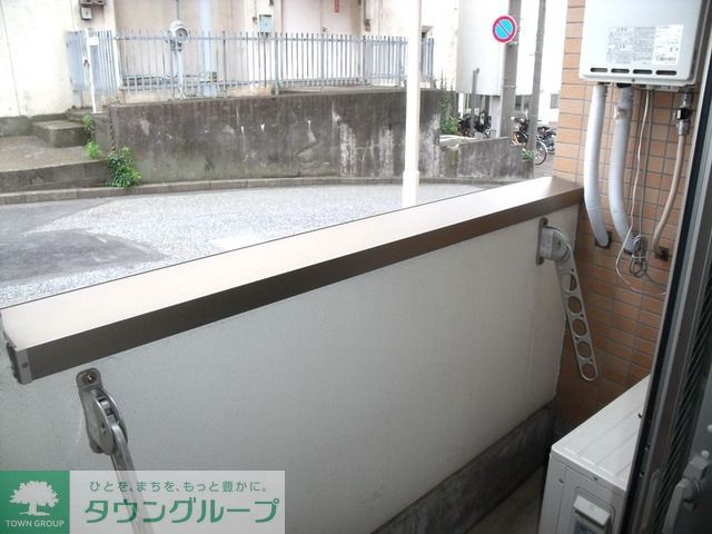 バルコニー　明るいバルコニー