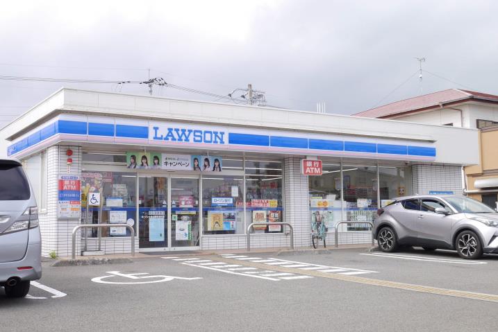 コンビニ　ローソン土佐山田町栄町店（コンビニ）まで851m