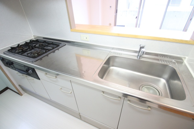 キッチン　※別部屋の参考写真のため、原状優先です。