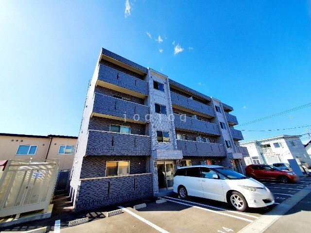 建物外観　静かな住宅街で日常の騒がしさから解放！