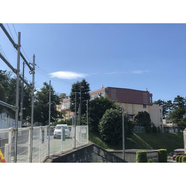 小学校　川口市立根岸小学校（小学校）まで628m