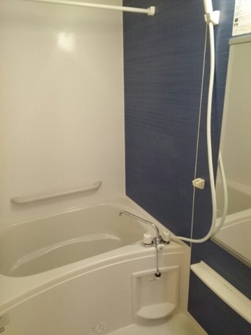 バス・シャワールーム　ゆったり過ごせるお風呂です