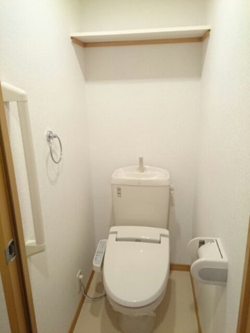 トイレ　コンパクトで使いやすいトイレです