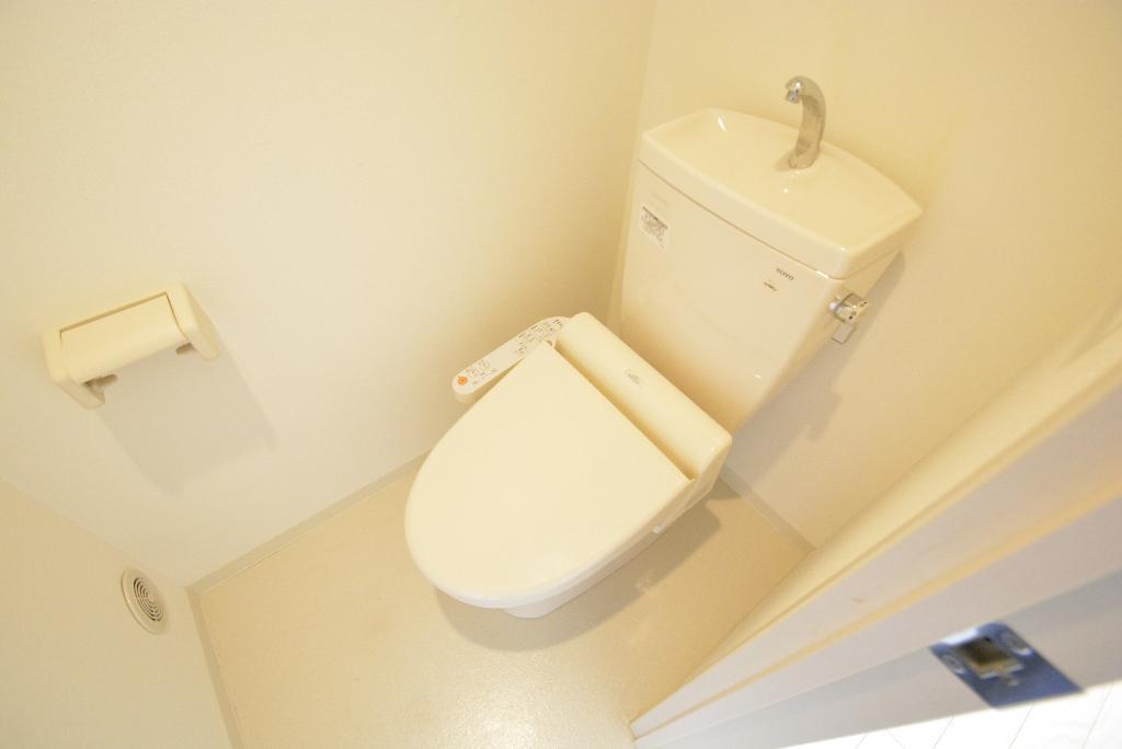 トイレ　シャワー付トイレ