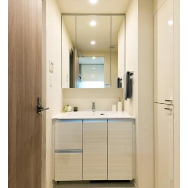 洗面設備　※写真は同タイプ住戸です。