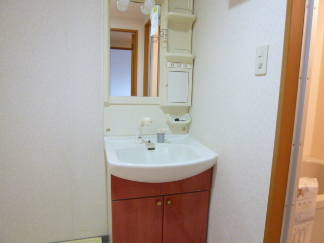 洗面設備　※同物件・同タイプの写真です。