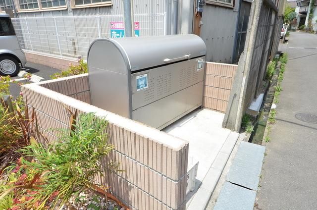 その他　ゴミ捨て場（その他）まで10m