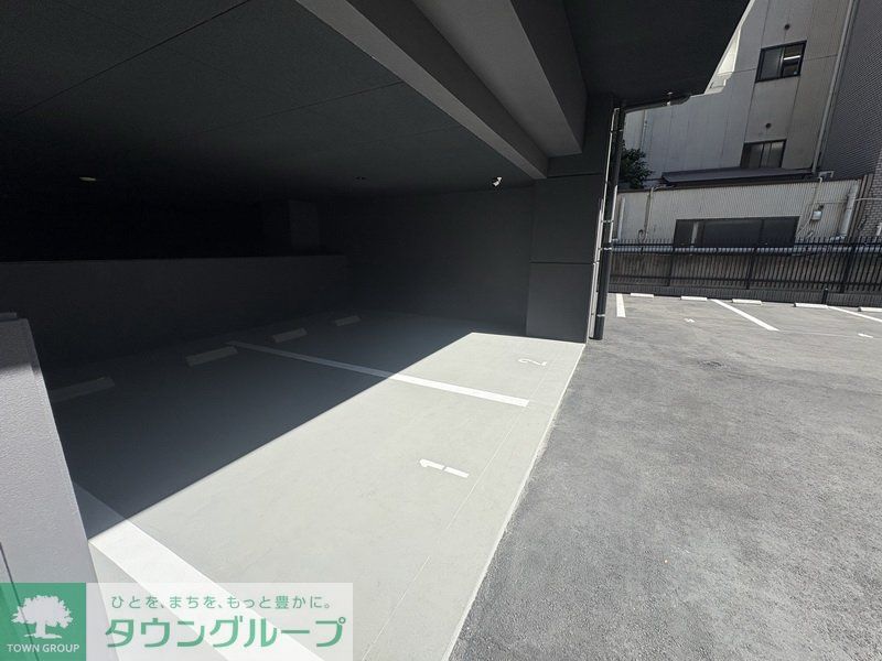 駐車場　駐車場