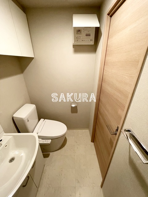 トイレ　嬉しい温水洗浄便座♪