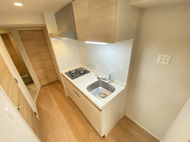 キッチン　壁付けキッチンでスペースを最大限有効活用できます！