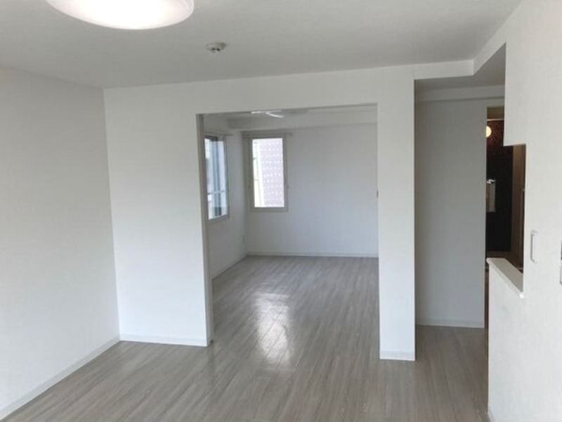 居室・リビング　退去予定につき別号室の画像です。