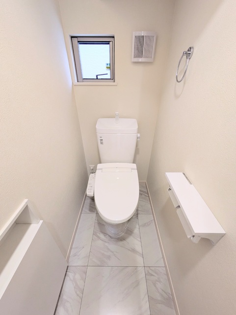 トイレ　☆温水洗浄便座付き