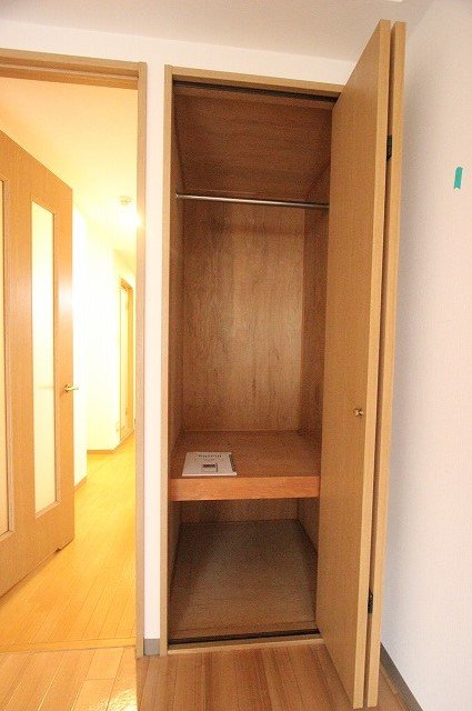収納　同物件別号室のものです。