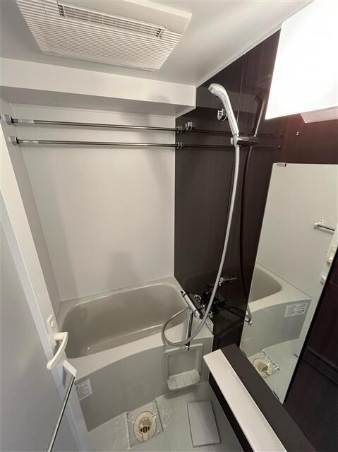 バス・シャワールーム　?