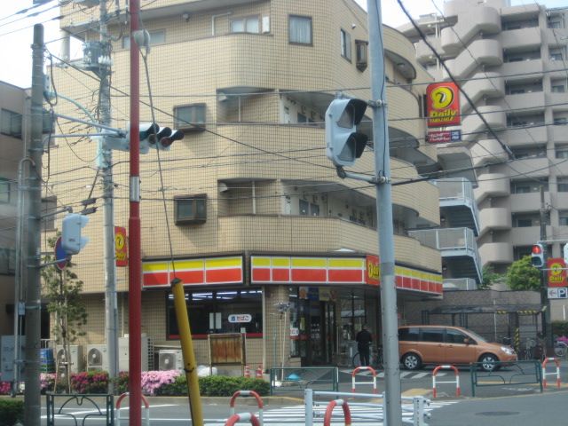 コンビニ　デイリーヤマザキ南篠崎2丁目店（コンビニ）まで256m