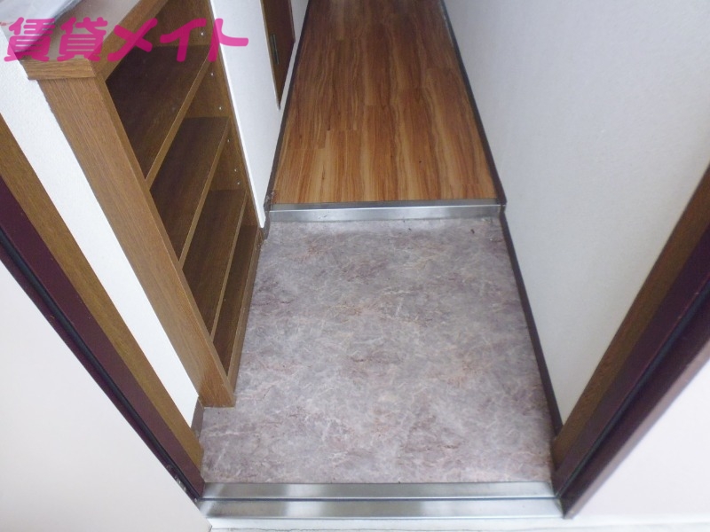 玄関　別部屋参考写真です