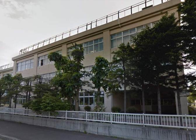 中学校　新川西中（中学校）まで396m