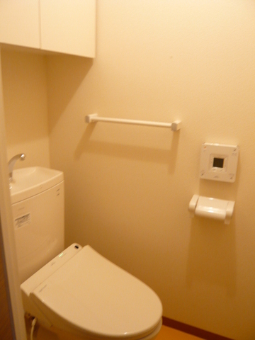 トイレ　洗浄便座付き