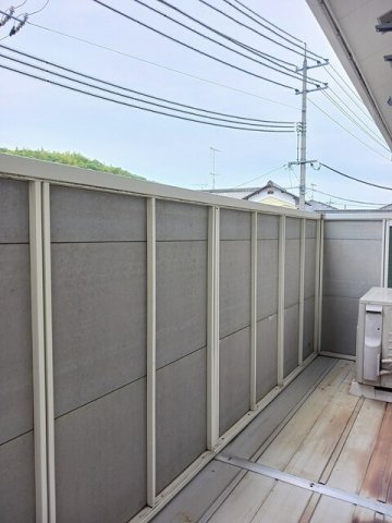 バルコニー　陽当たり良好なバルコニーです