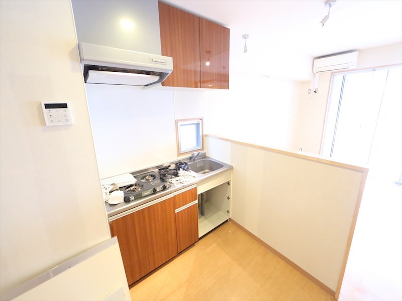 キッチン　システムキッチン（ガス2口コンロ付）