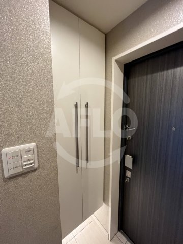 玄関　エスライズ北堀江スワン　玄関