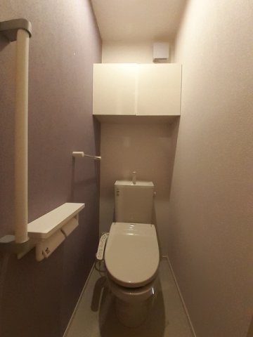 トイレ　シンプルで使いやすいトイレです