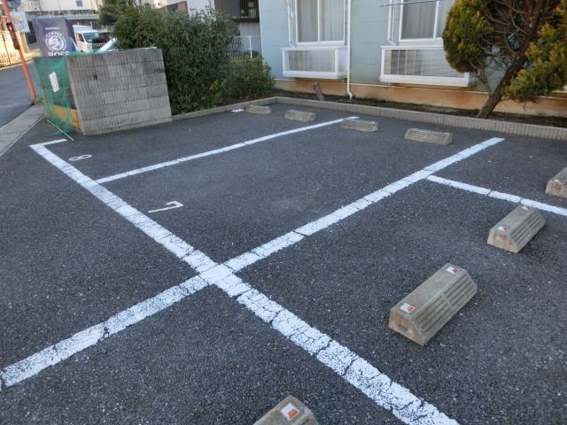 駐車場　敷地内駐車場