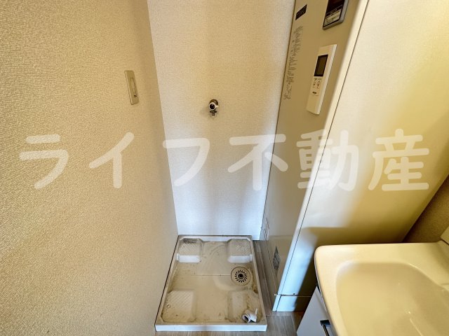 洗面設備　ゆったりとスペースのある洗面所