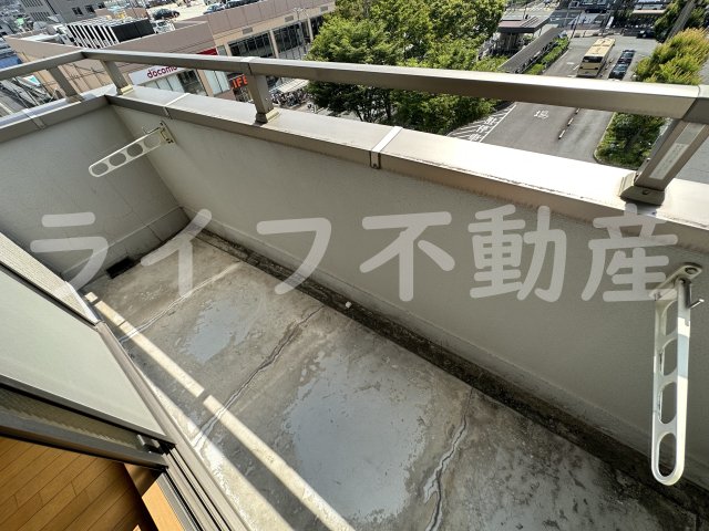 バルコニー　バルコニーからの眺めを楽しみながら食事をしませんか