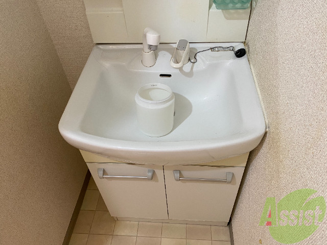 洗面設備　独立洗面台はシャンプードレッサー付きですよ。