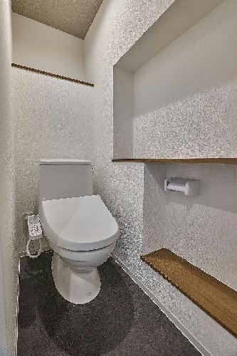 トイレ　同タイプの写真になります。